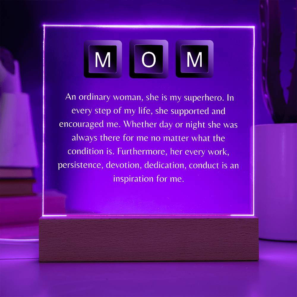 Personalized MOM LED Acrylic Lamp – Superhero Tribute Gift for Mother – Meaningful Light with Inspirational Message for Mom