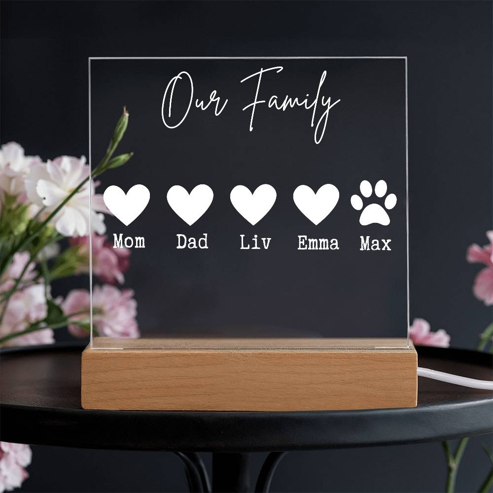 Personalized Family Acrylic Sign with Pet Name – Custom Hearts & Paw Print Gift, Home Décor for Families with Dogs or Cats